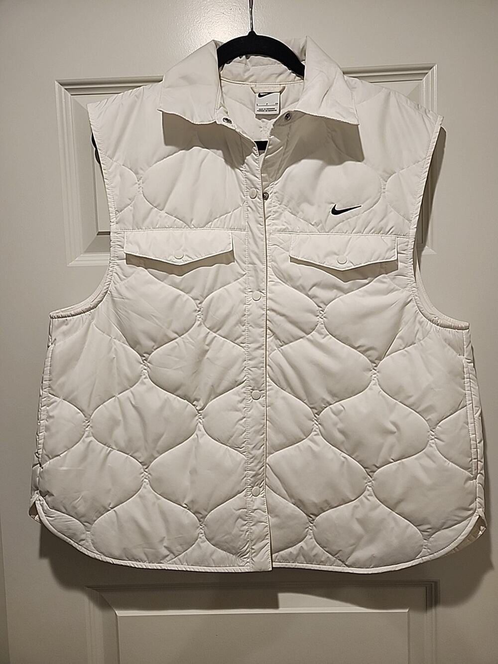 Nike Sportswear Essentials Unisex Mens Small Womens Large Quilted Vest
